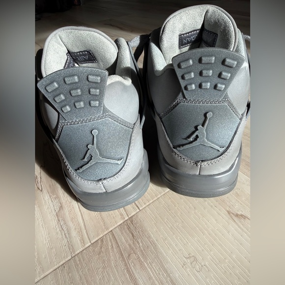 Nike Jordan 4 Grey Retro SE Wet Cement Sneakers FQ7928-001 - Picture 7 of 16